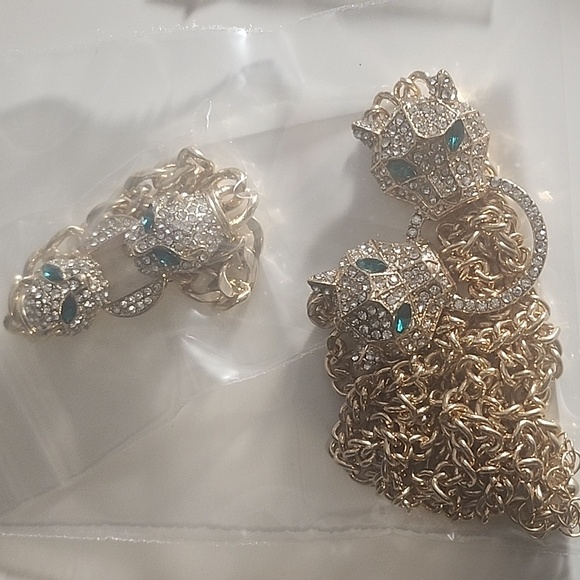 Jewelry - Picture 7 of 7